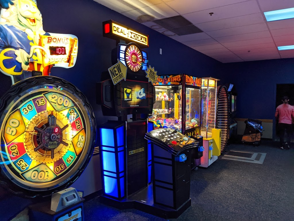 Bowlero Riverview | restaurant | 2908 Riverview Rd, Birmingham, AL 35242, USA | 2059913900 OR +1 205-991-3900