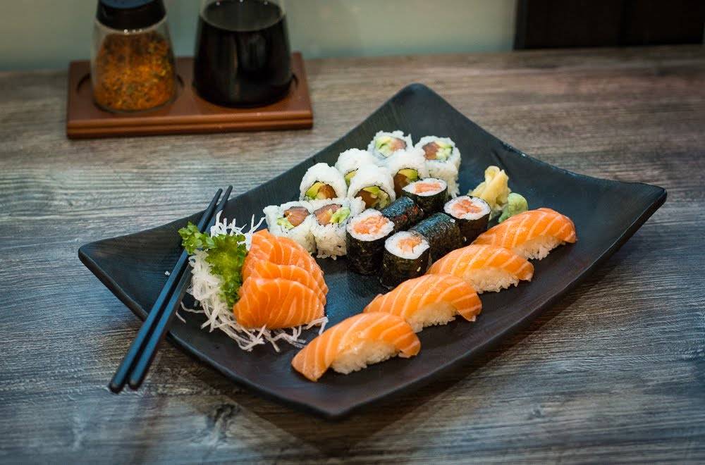 Sakae Sushi | restaurant | 2920 N Clark St, Chicago, IL 60657, USA | 7733881818 OR +1 773-388-1818