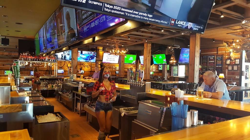 Twin Peaks Restaurant | restaurant | 1207 S Interstate 35, San Marcos, TX 78666, USA | 5126677759 OR +1 512-667-7759