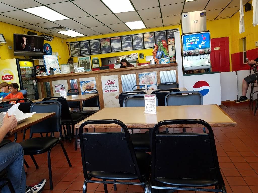 Lukes | restaurant | 2 L W Besinger Dr, Carpentersville, IL 60110, USA | 8478361889 OR +1 847-836-1889