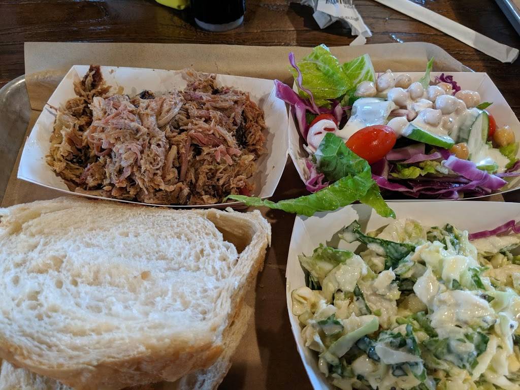 SHARKS BBQ | restaurant | Metro Detroit, 4845 Rochester Rd, Troy, MI 48085, USA | 2482506412 OR +1 248-250-6412