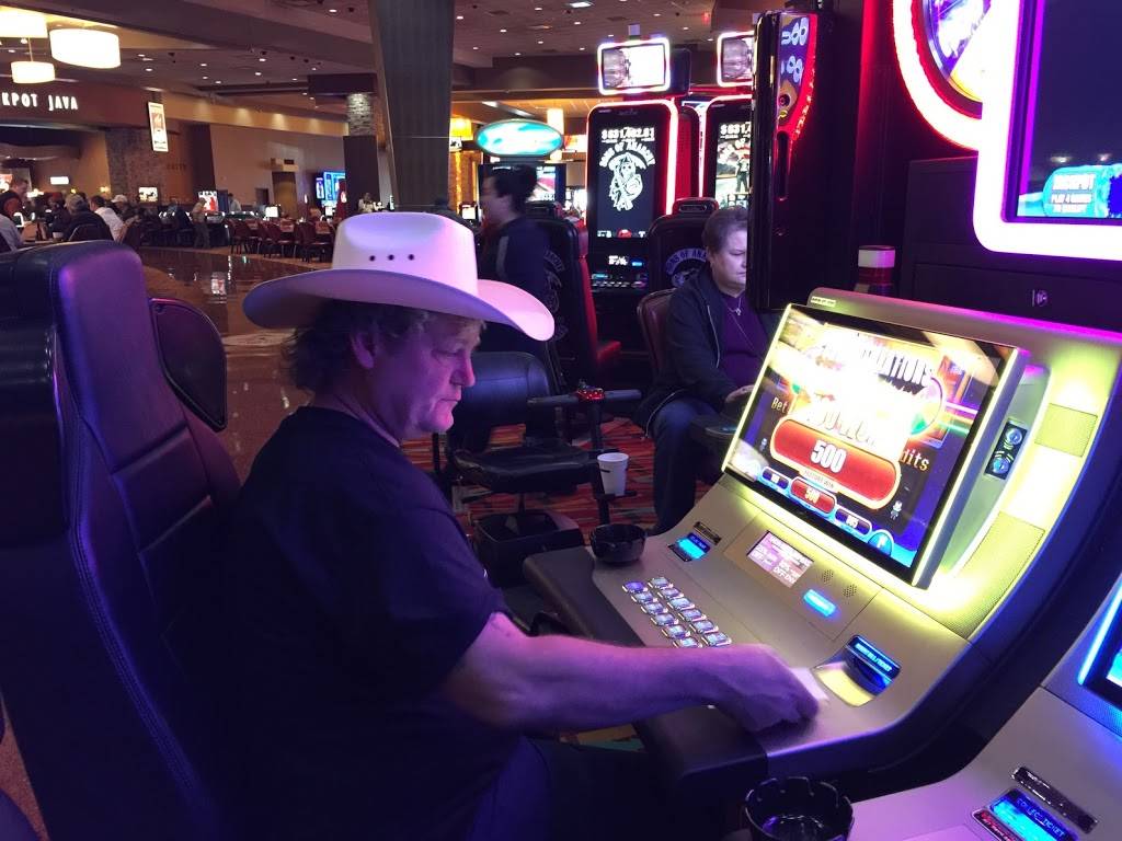 S K Donuts | restaurant | 9759 Forest Ln # 230, Dallas, TX 75243, USA | 9727059972 OR +1 972-705-9972