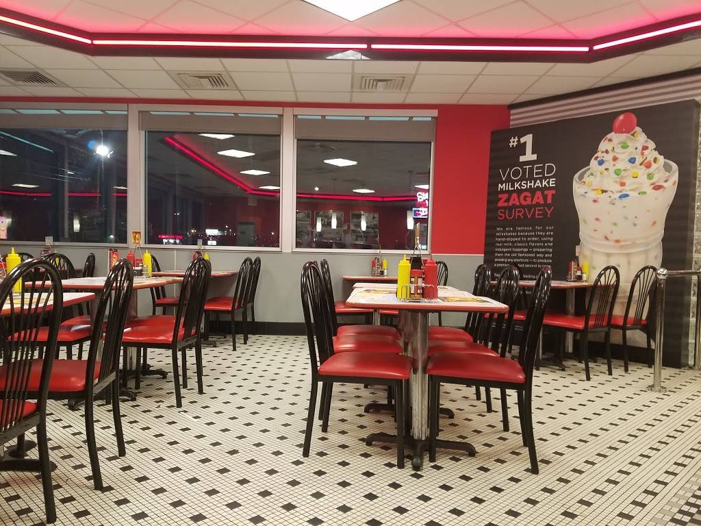 Steak n Shake | restaurant | 9700 S, South Blvd, Charlotte, NC 28273, USA | 7045536344 OR +1 704-553-6344