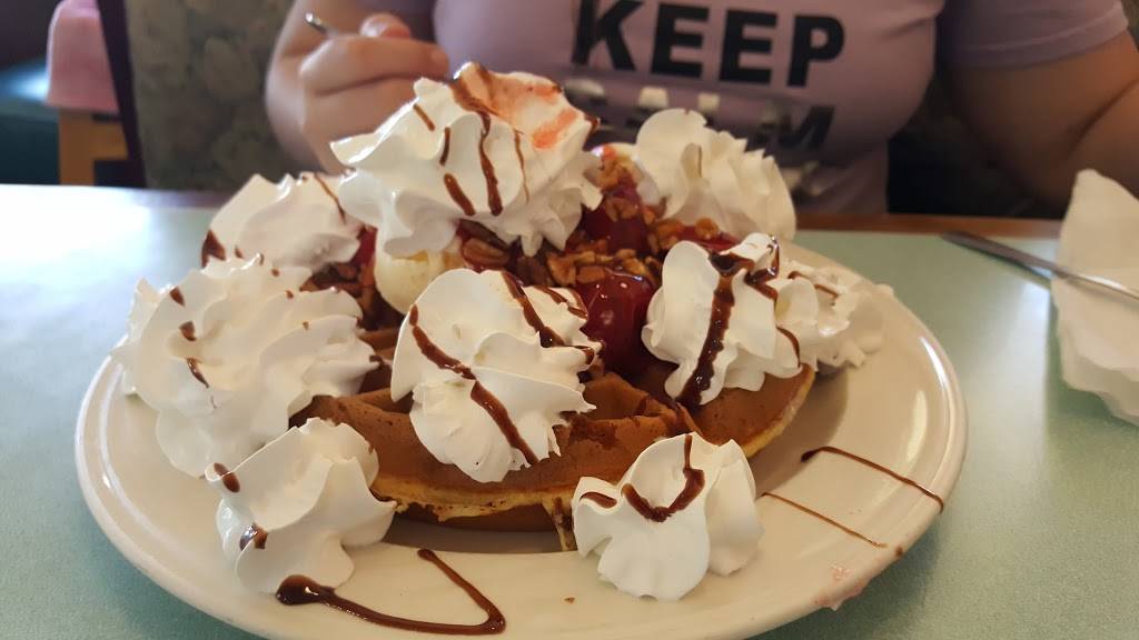 West Side Family Restaurant | restaurant | 530 W Grand Ave, Beloit, WI 53511, USA | 6083654949 OR +1 608-365-4949