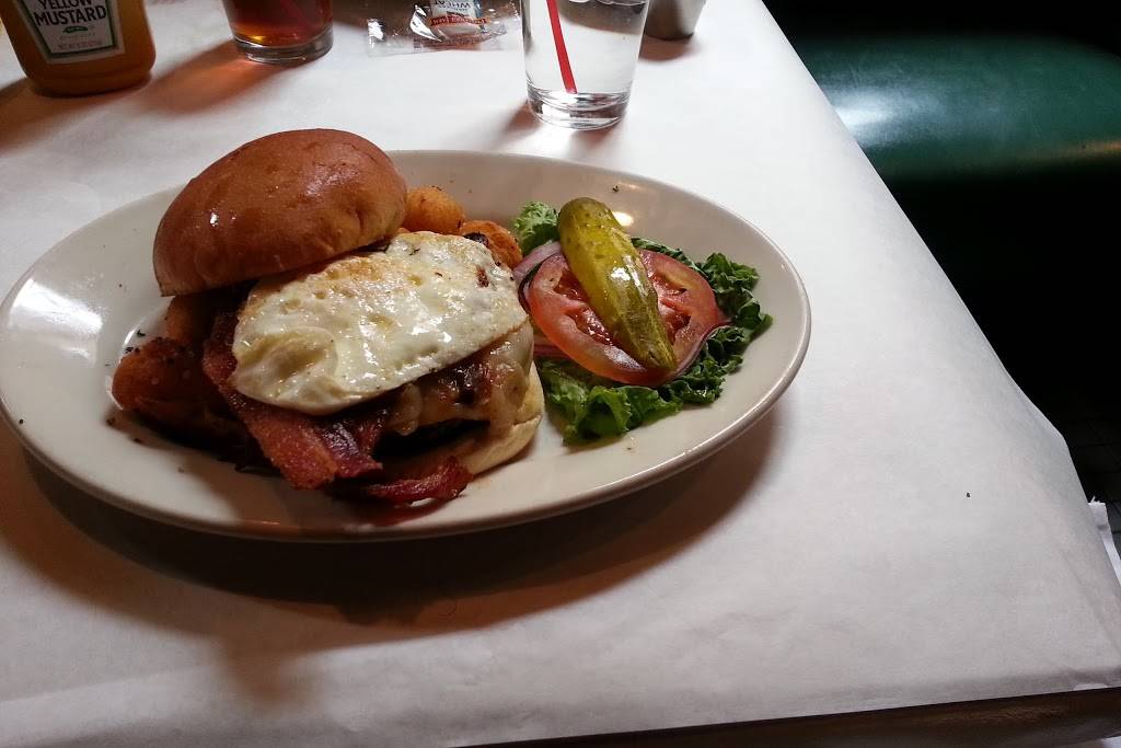 Big Daddys on The Landing | restaurant | 118 Morgan St, St. Louis, MO 63102, USA | 3146216700 OR +1 314-621-6700