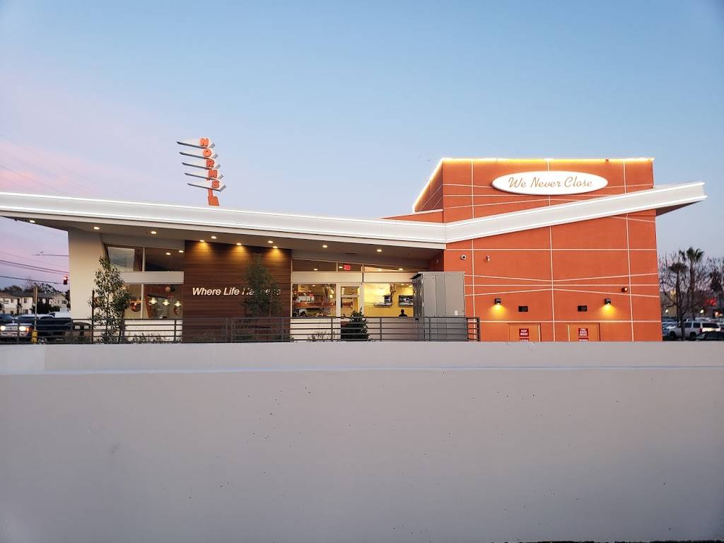 NORMS Restaurant | restaurant | 2960 W Imperial Hwy, Inglewood, CA 90303, USA | 3233279885 OR +1 323-327-9885