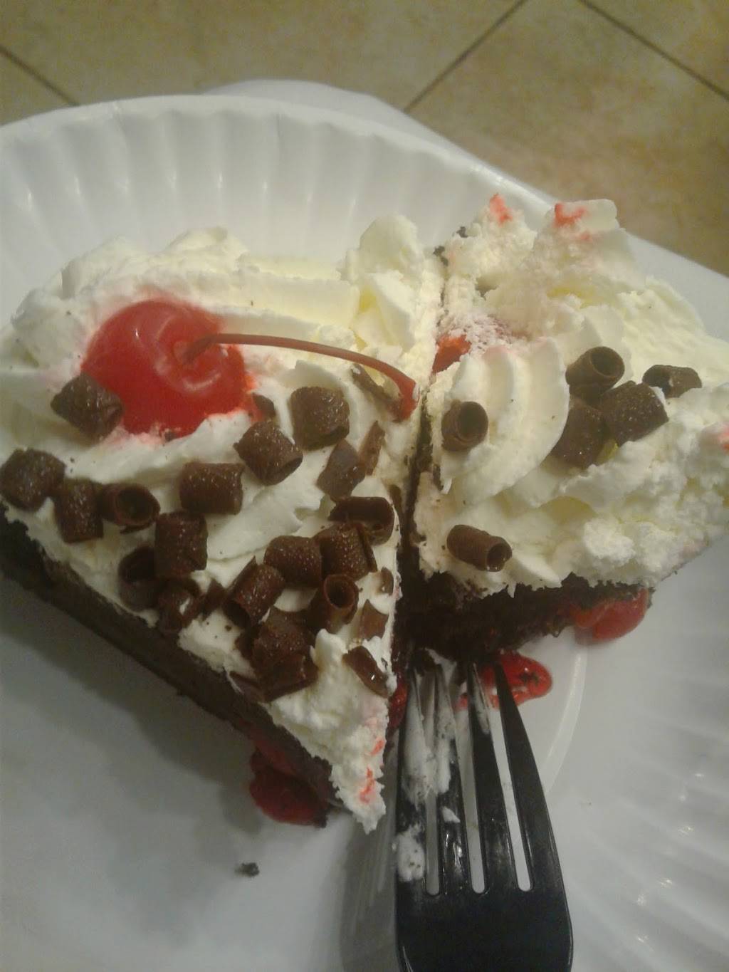 Red Tomato Pizzeria | meal delivery | 1327 Chain Bridge Rd, McLean, VA 22101, USA | 7037486969 OR +1 703-748-6969