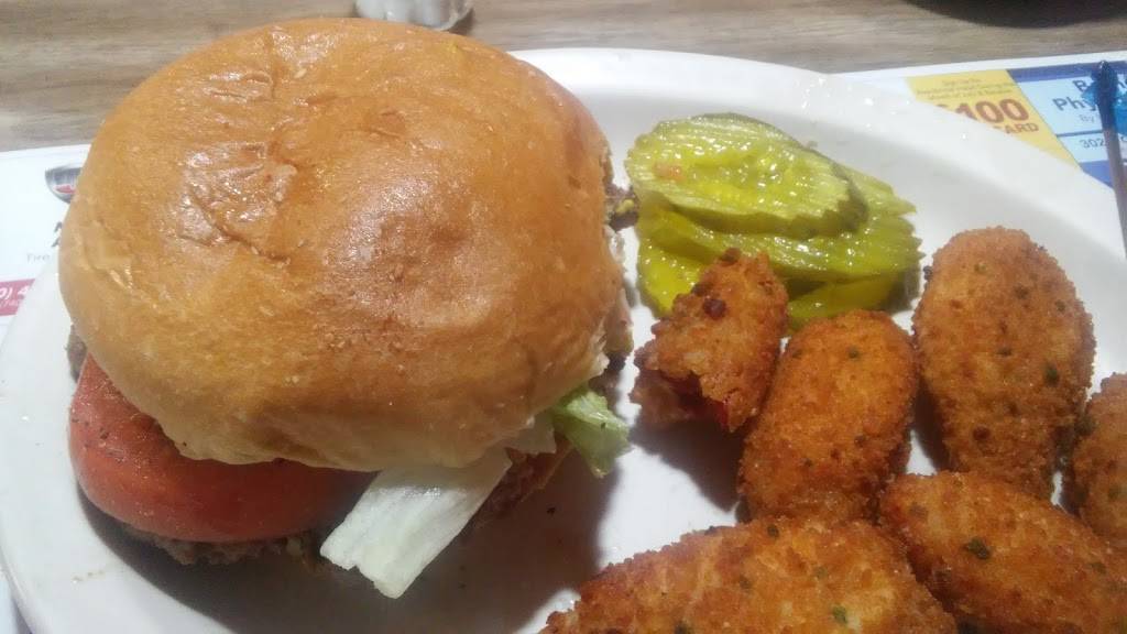 Annie-Ks Restaurant | restaurant | 777 E Main St, Barnesville, OH 43713, USA | 7404253456 OR +1 740-425-3456