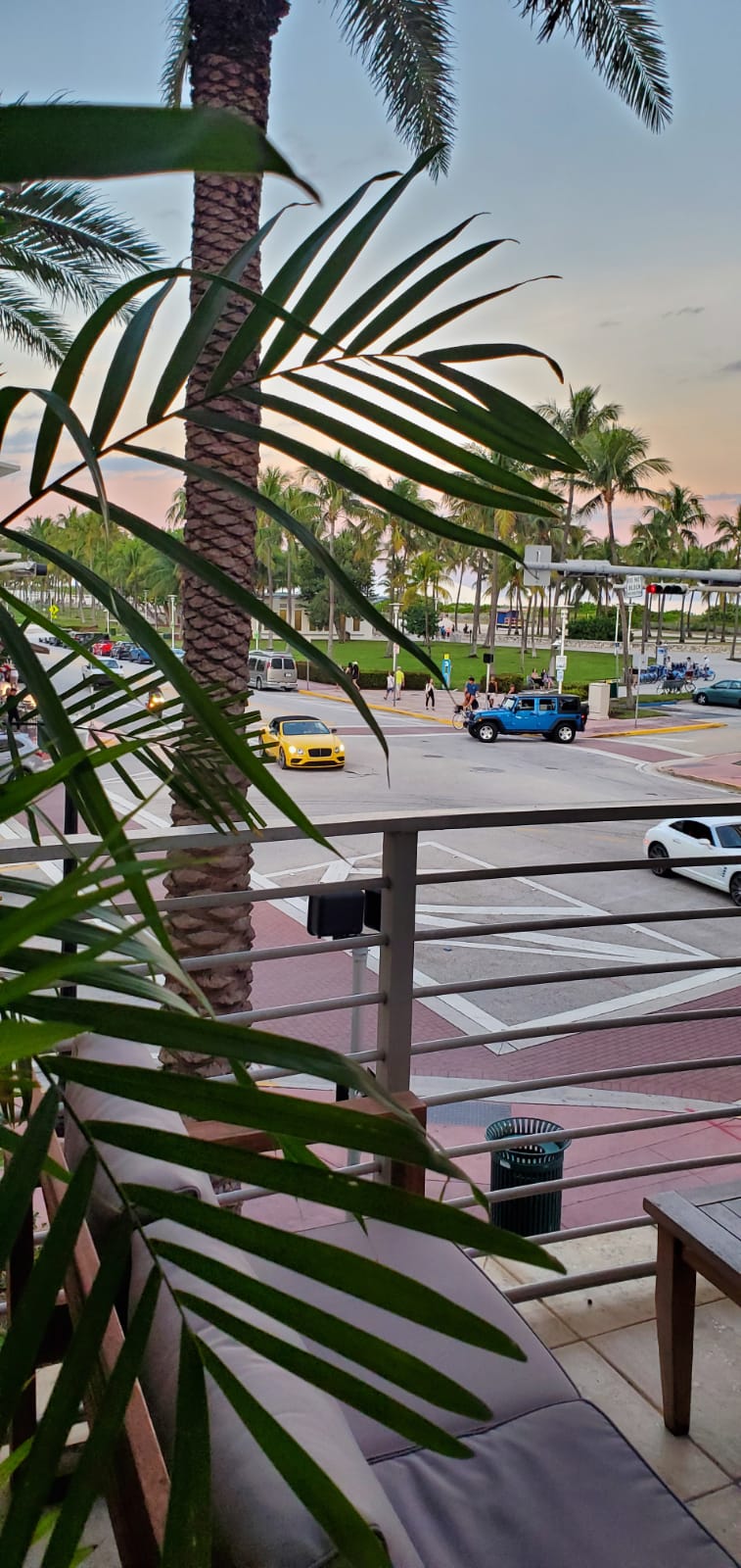 Hookah | restaurant | 448 Ocean Dr, Miami Beach, FL 33139, USA | 3053978100 OR +1 305-397-8100