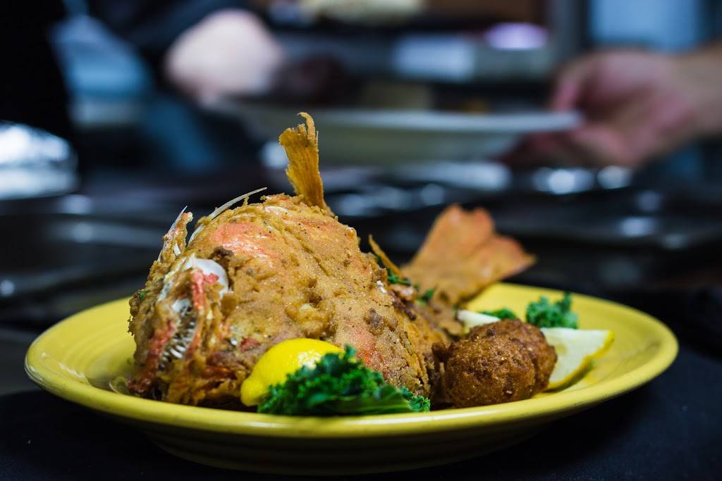 The Fish Market Restaurant | restaurant | 1681 US-31, Hoover, AL 35216, USA | 2058233474 OR +1 205-823-3474