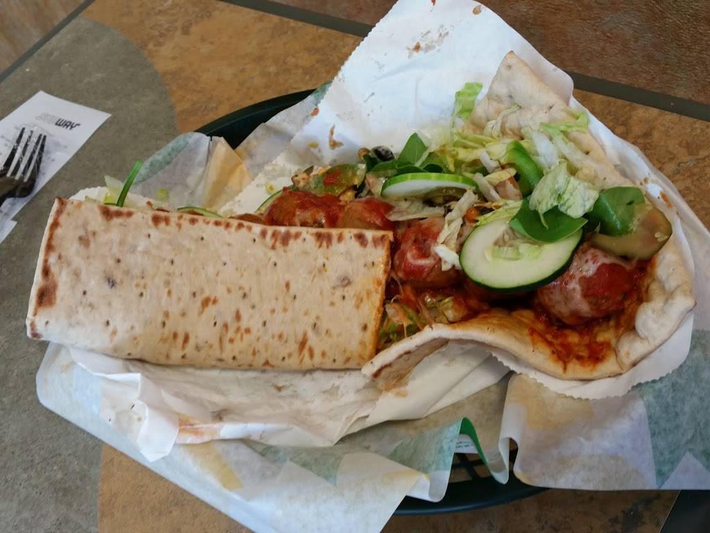 Subway | restaurant | 1241 & 1271, Semoran Blvd, Casselberry, FL 32707, USA | 4076796088 OR +1 407-679-6088