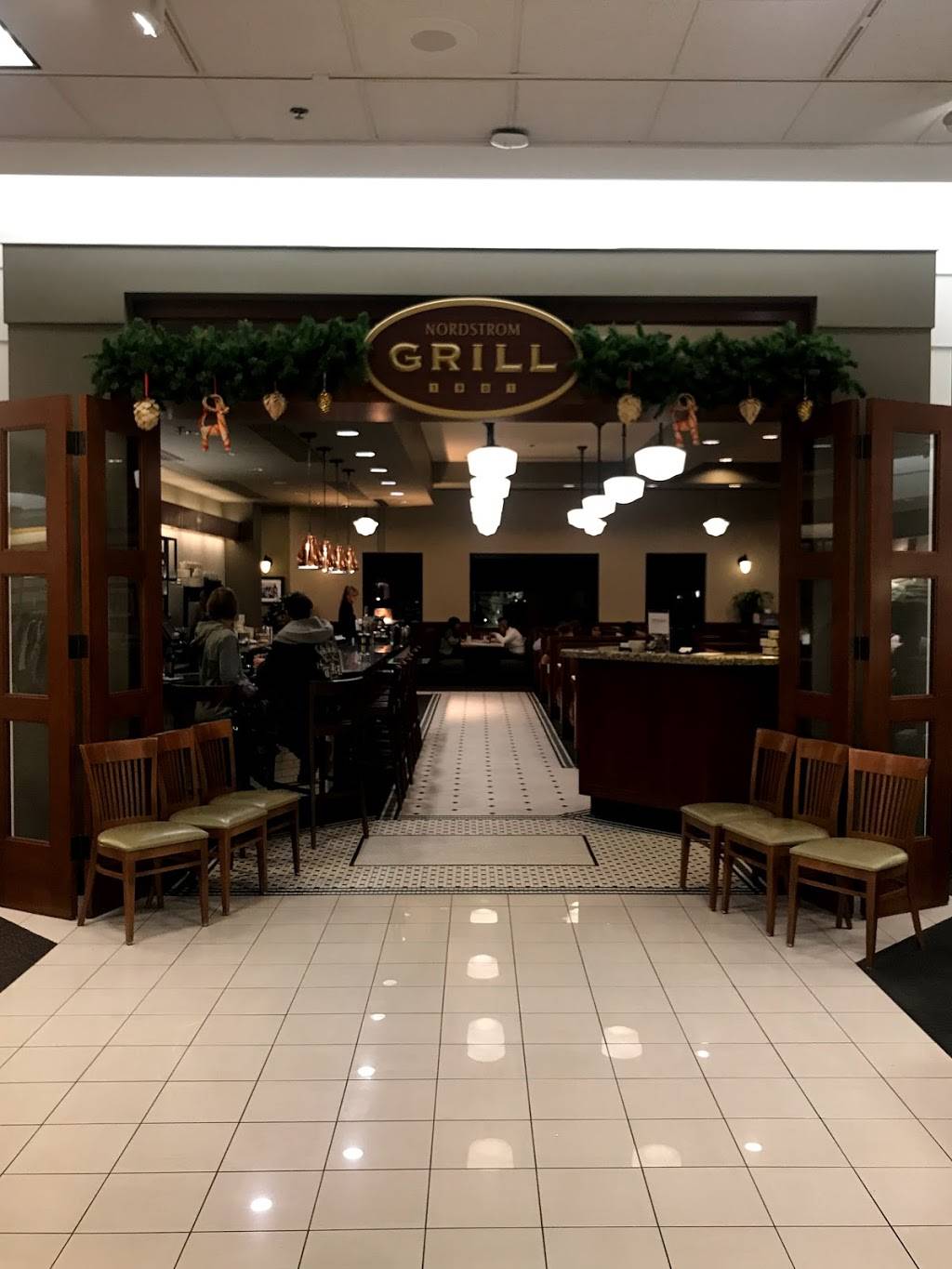 Nordstrom Grill | restaurant | 26200 Cedar Rd, Beachwood, OH 44122, USA | 2163782121 OR +1 216-378-2121