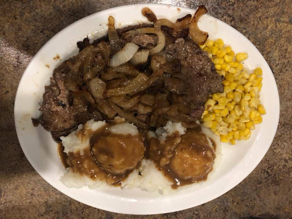 Cravings Family Restaurant | restaurant | 208 7th Ave, Hanover, ON N4N 2H1, Canada | 5193647141 OR +1 519-364-7141