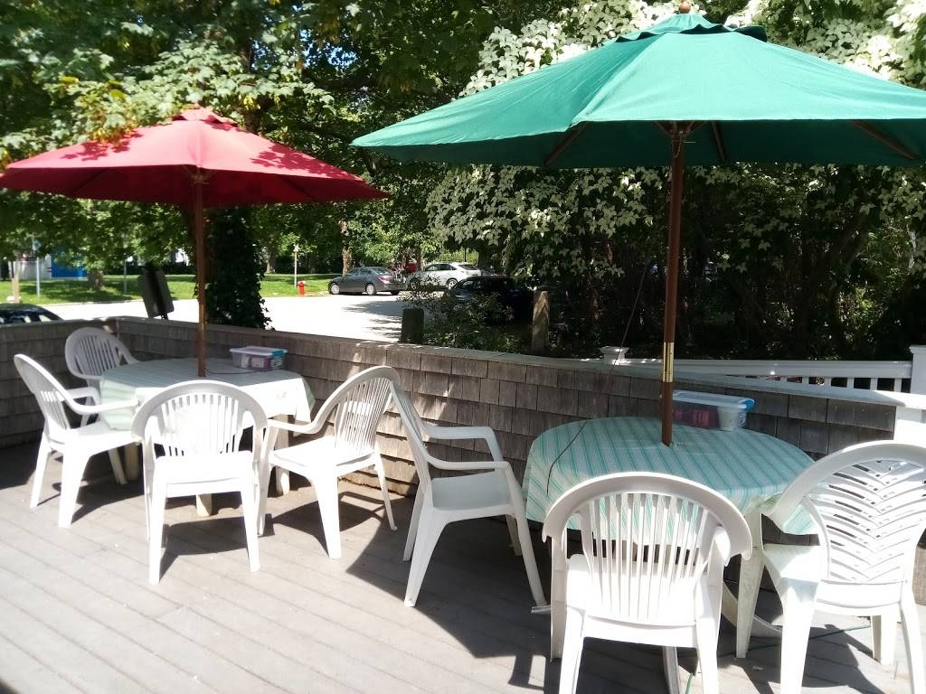 The Commons Lunch | restaurant | 48 Commons, Little Compton, RI 02837, USA | 4016354388 OR +1 401-635-4388