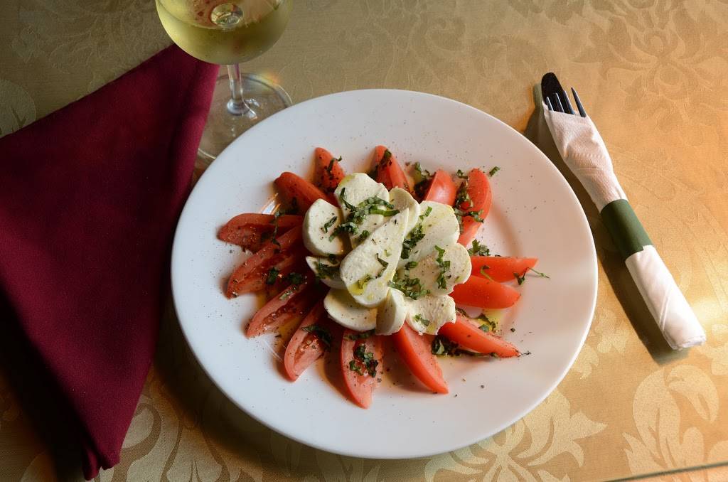 Franks Place | restaurant | 33 S Washington St, Danville, IN 46122, USA | 3177181146 OR +1 317-718-1146