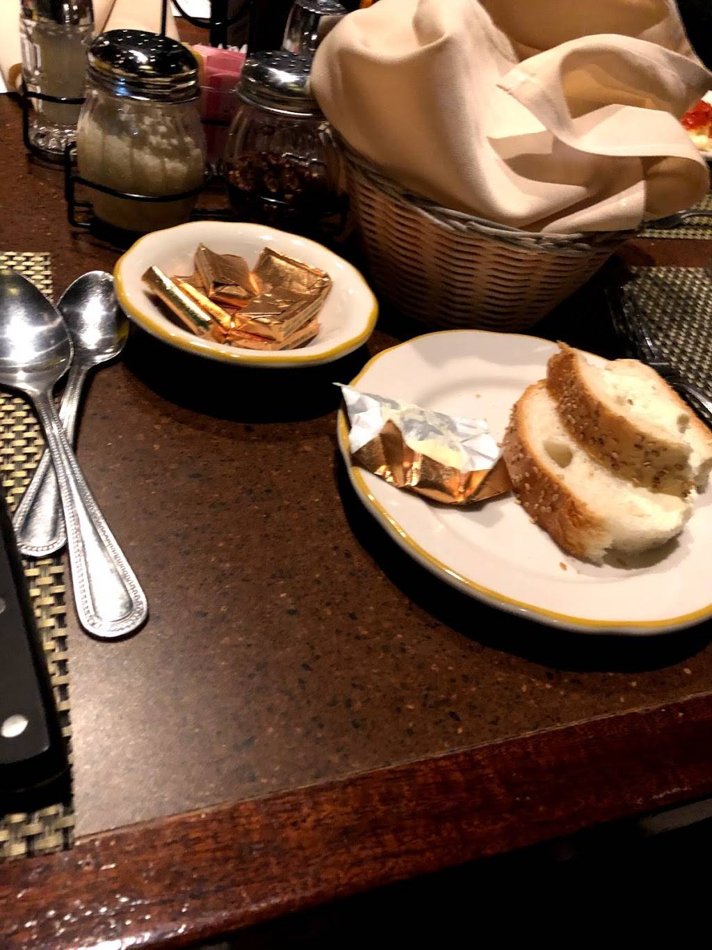 The Chateau Restaurant Burlington | restaurant | 43 Middlesex Turnpike, Burlington, MA 01803, USA | 7812023570 OR +1 781-202-3570