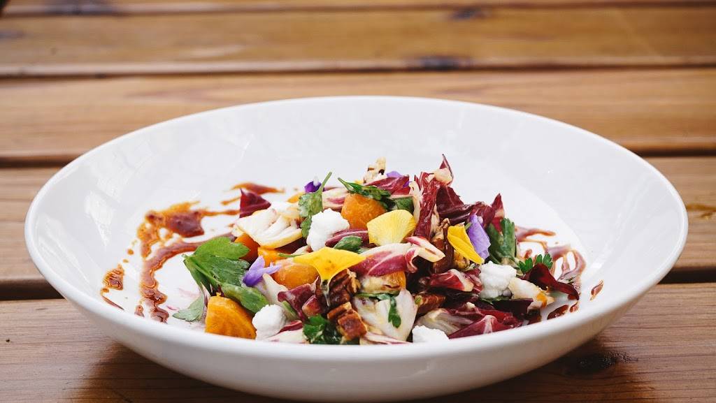 Connecticut Yankee | restaurant | 100 Connecticut St, San Francisco, CA 94107, USA | 4155524440 OR +1 415-552-4440