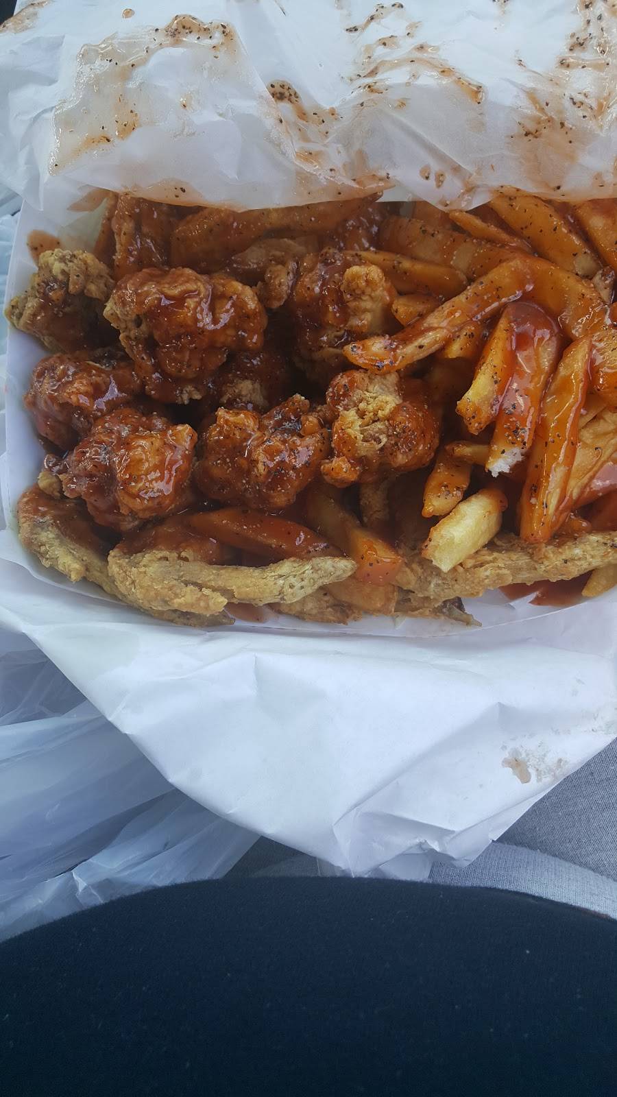 Chicagos Chicken Coop - C.C. Hills | restaurant | 4261 W 167th St, Country Club Hills, IL 60478, USA | 7086479000 OR +1 708-647-9000