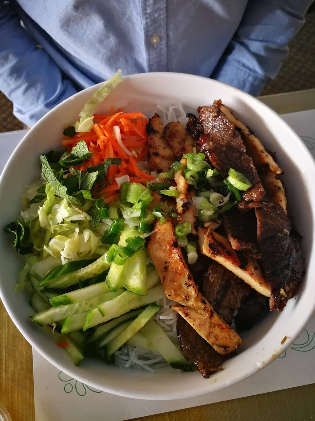 Chez Lam Vietnamese Restaurant | restaurant | 484 Hazeldean Rd, Kanata, ON K2L 1V4, Canada | 6138368560 OR +1 613-836-8560