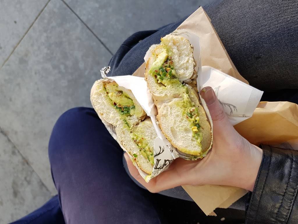 Alfred Coffee Beverly Hills | cafe | 490 N Beverly Dr, Beverly Hills, CA 90210, USA | 4243350170 OR +1 424-335-0170