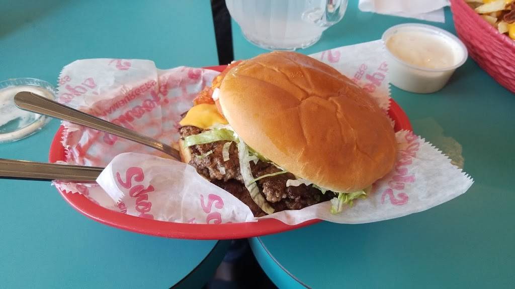 Schoops Hamburgers | restaurant | 695 Torrence Ave, Calumet City, IL 60409, USA | 7088914270 OR +1 708-891-4270