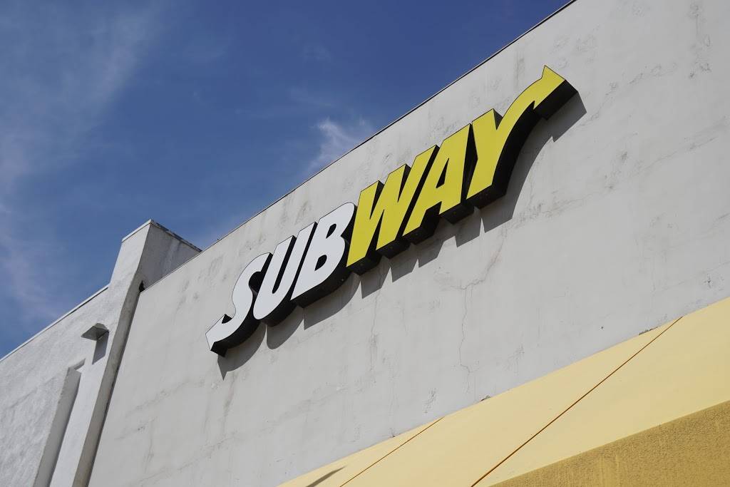 Subway Restaurants | restaurant | 9673 Wilshire Blvd, Beverly Hills, CA 90212, USA | 3102761562 OR +1 310-276-1562