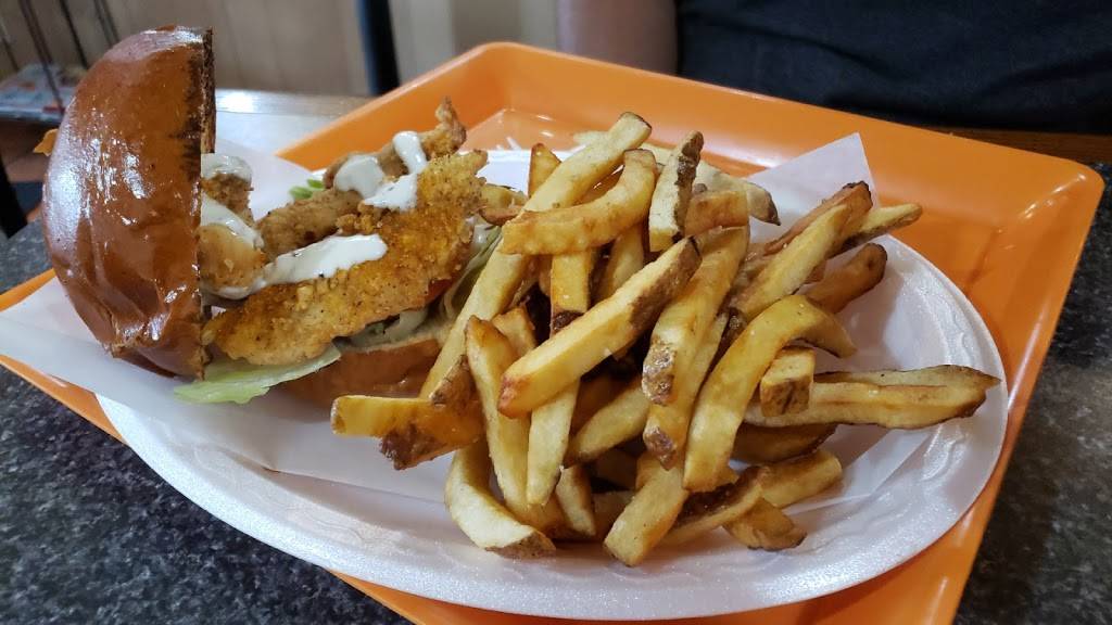 The Village Eatery | restaurant | 12 Queen St E, Cambridge, ON N3C 2A8, Canada | 5192601117 OR +1 519-260-1117