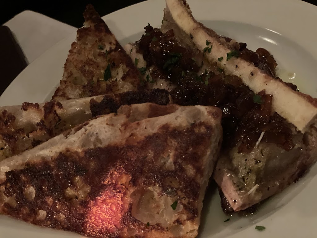 Bogies Place | restaurant | 21 Temple Pl, Boston, MA 02111, USA | 6173385333 OR +1 617-338-5333