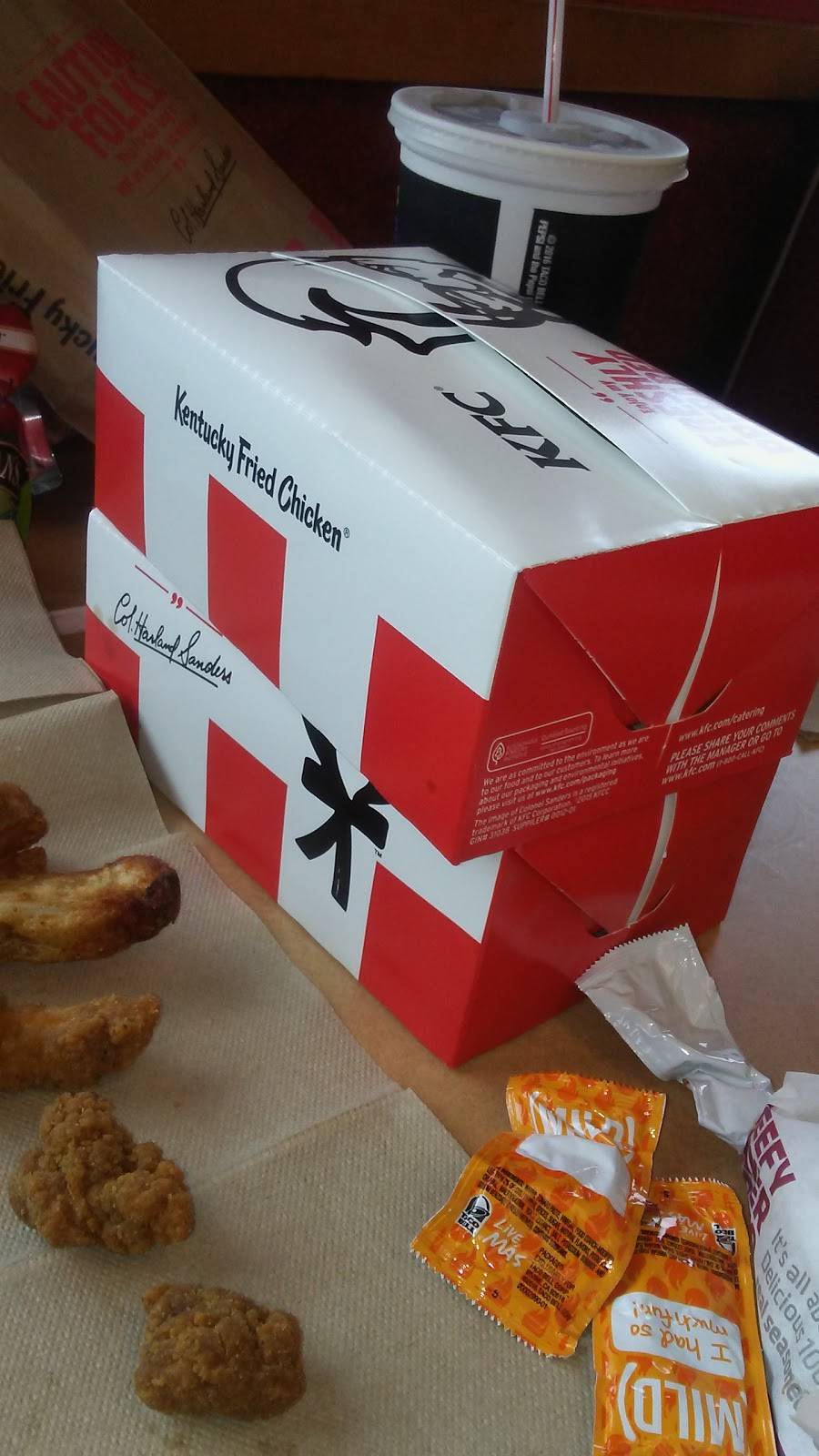 KFC | restaurant | 4001 N 5th St, Philadelphia, PA 19140, USA | 2152231608 OR +1 215-223-1608