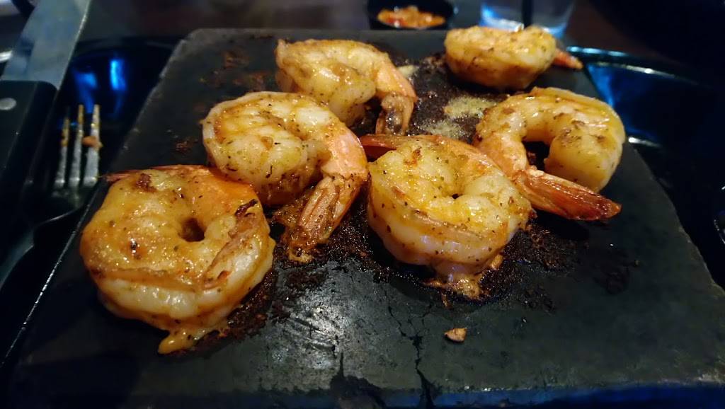 Black Rock Bar & Grill | restaurant | 8965 Conroy Windermere Rd, Orlando, FL 32819, USA | 4075055195 OR +1 407-505-5195