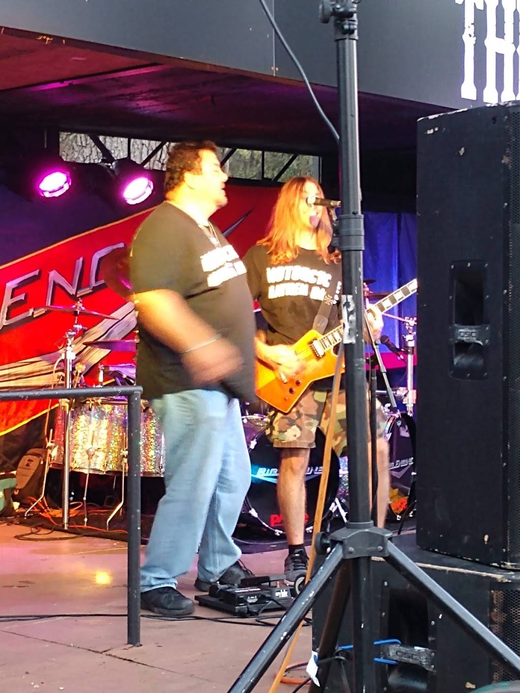 Doghouse Bar & Grill | restaurant | 3400 S Nova Rd, Port Orange, FL 32129, USA | 3868727291 OR +1 386-872-7291