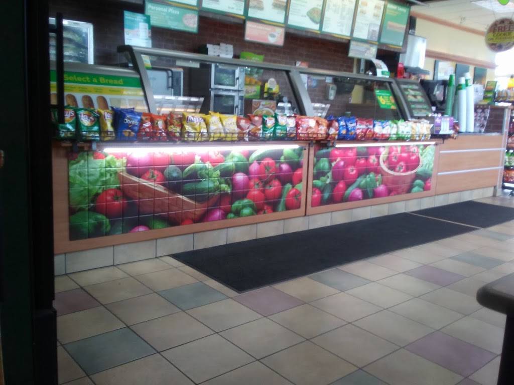 Subway Restaurants | restaurant | 75 W. North Avenue, Ste. 100, Lind North Plaza, Northlake, IL 60164, USA | 7085621300 OR +1 708-562-1300