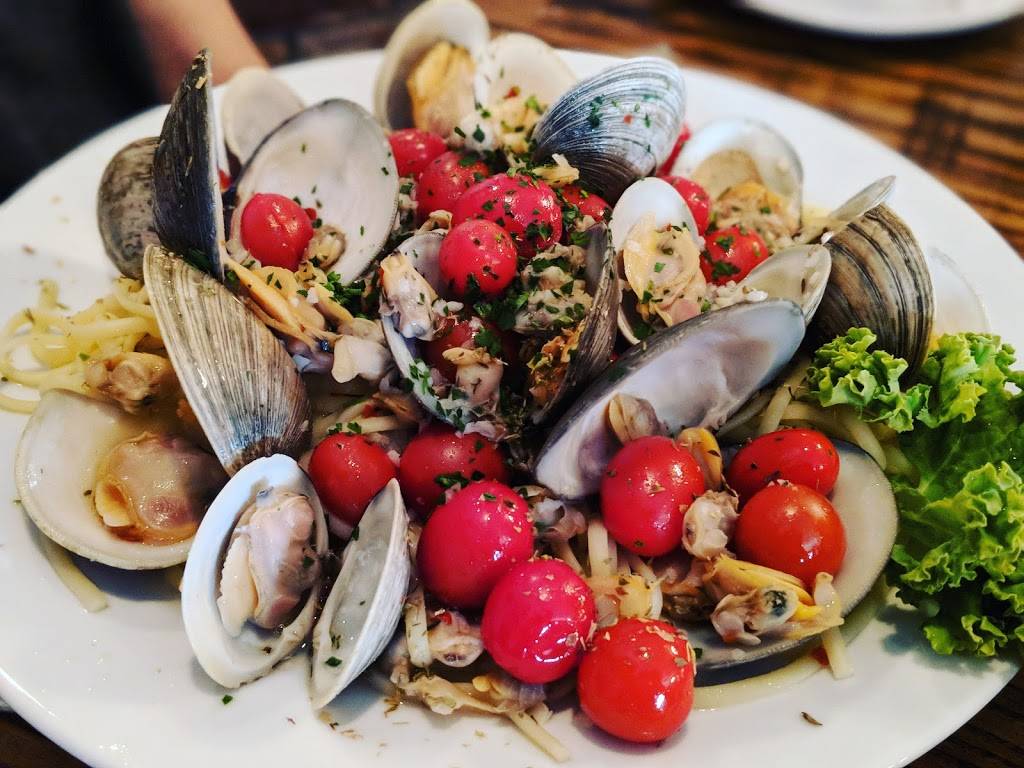 Biagettis | restaurant | 77 Campbell Ave, West Haven, CT 06516, USA | 2039347700 OR +1 203-934-7700