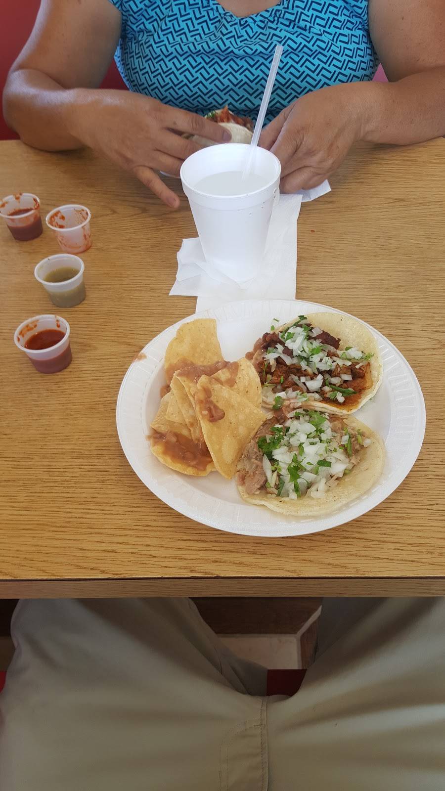 El Taco Llama | restaurant | 11511 Sherman Way, North Hollywood, CA 91605, USA | 8187655546 OR +1 818-765-5546