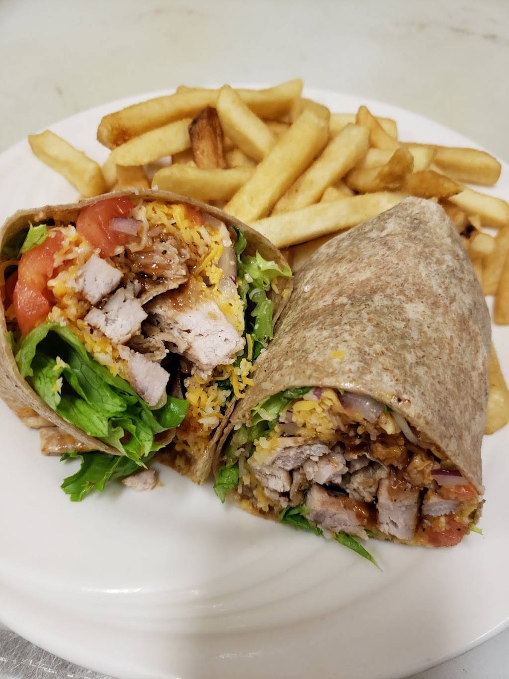 Chop House Grille | restaurant | 63 Progress Lane, Linn, MO 65051, USA | 5738979999 OR +1 573-897-9999