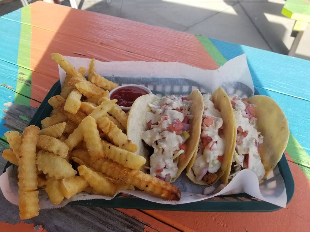 Castaway Beach Bar and Grill | restaurant | 1717 S Ocean Blvd, North Myrtle Beach, SC 29582, USA | 8432725512 OR +1 843-272-5512