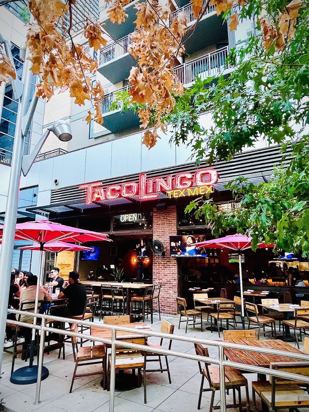 TacoLingo Tex-Mex | restaurant | 2301 N Akard St Ste 270, Dallas, TX 75201, USA | 2146134041 OR +1 214-613-4041