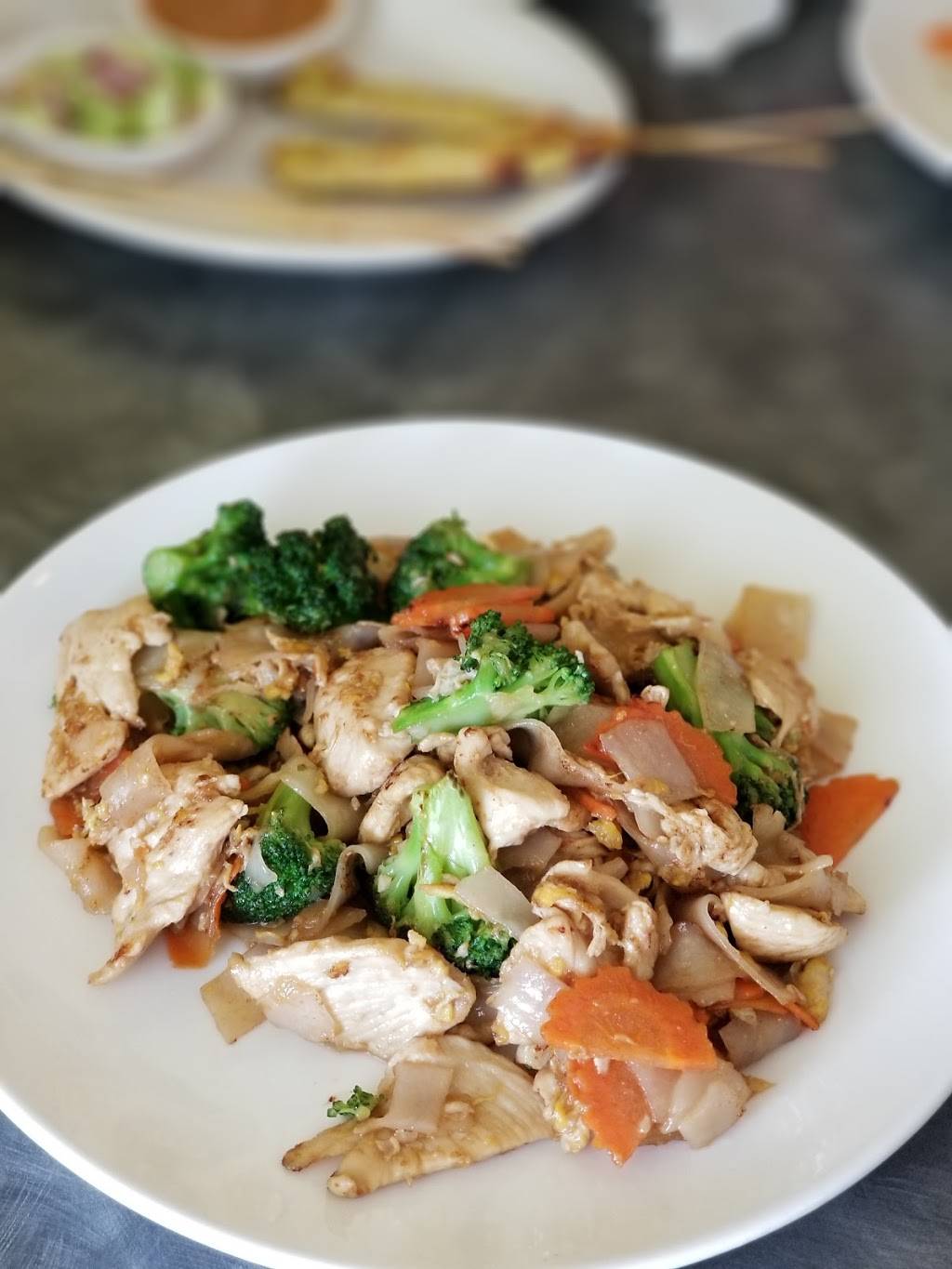 Little Thai Cafe / Restaurant | restaurant | 12002 Richmond Ave #1200, Houston, TX 77082, USA | 8326178811 OR +1 832-617-8811