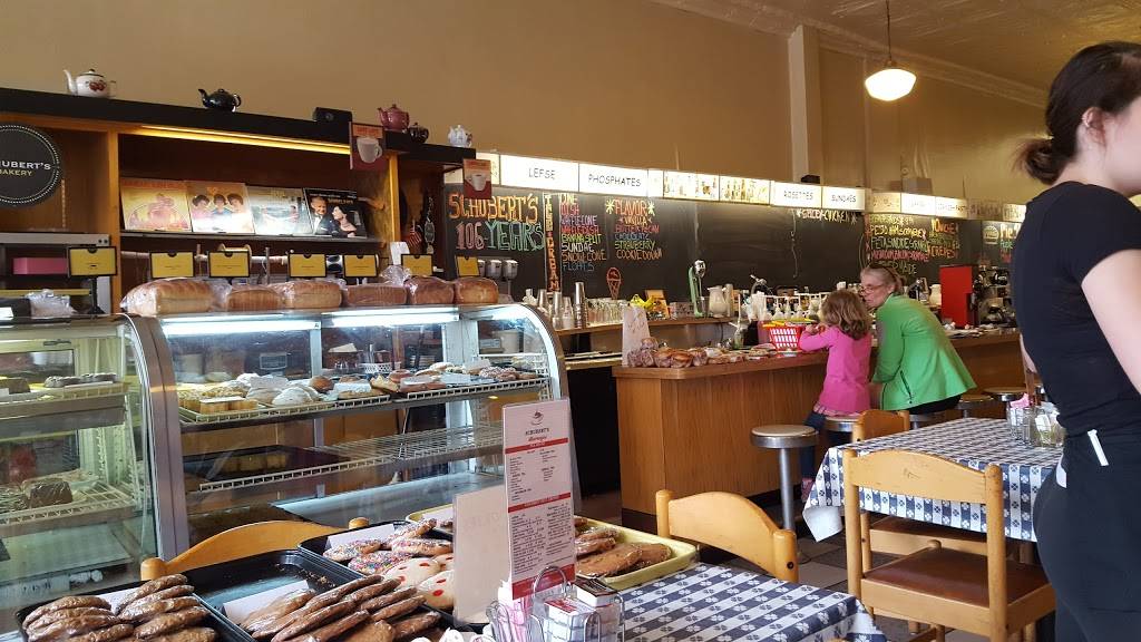 Schuberts Restaurant | restaurant | 128 E Main St, Mt Horeb, WI 53572, USA | 6084373393 OR +1 608-437-3393
