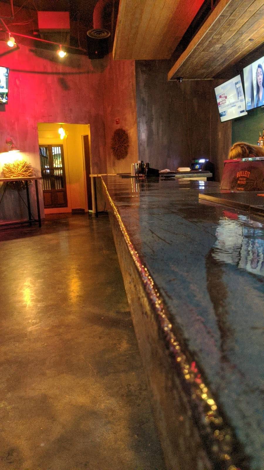 Blowfish Bar | restaurant | 510 Glenwood Ave #103, Raleigh, NC 27603, USA | 9198967516 OR +1 919-896-7516