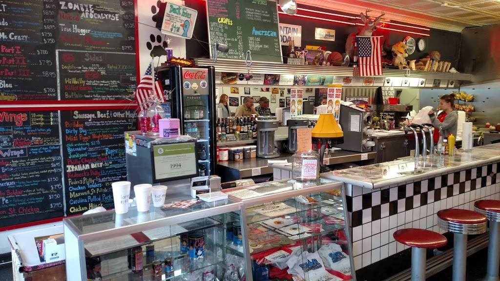 Bulldogs Grill | restaurant | 122 Main Street, Wauconda, IL 60084, USA | 8475268234 OR +1 847-526-8234