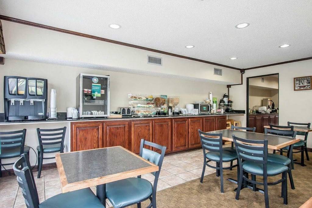 Quality Inn Savannah South | restaurant | 1645 Pickwick St Hwy. 128 S, Savannah, TN 38372, USA | 7319254141 OR +1 731-925-4141