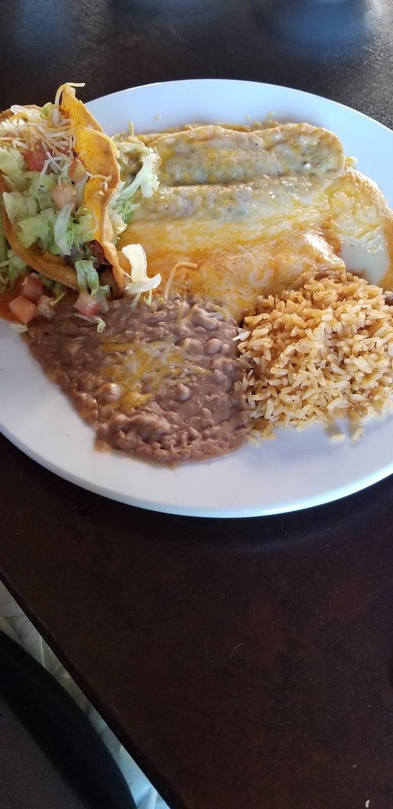La Placita Cafe | restaurant | 2950 N Swan Rd, Tucson, AZ 85712, USA | 5208811150 OR +1 520-881-1150
