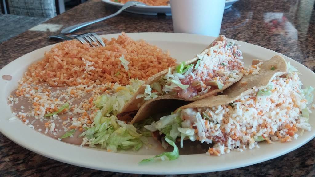 Chucks Tacos | restaurant | 661 E Foothill Blvd, Upland, CA 91786, USA | 9099852400 OR +1 909-985-2400