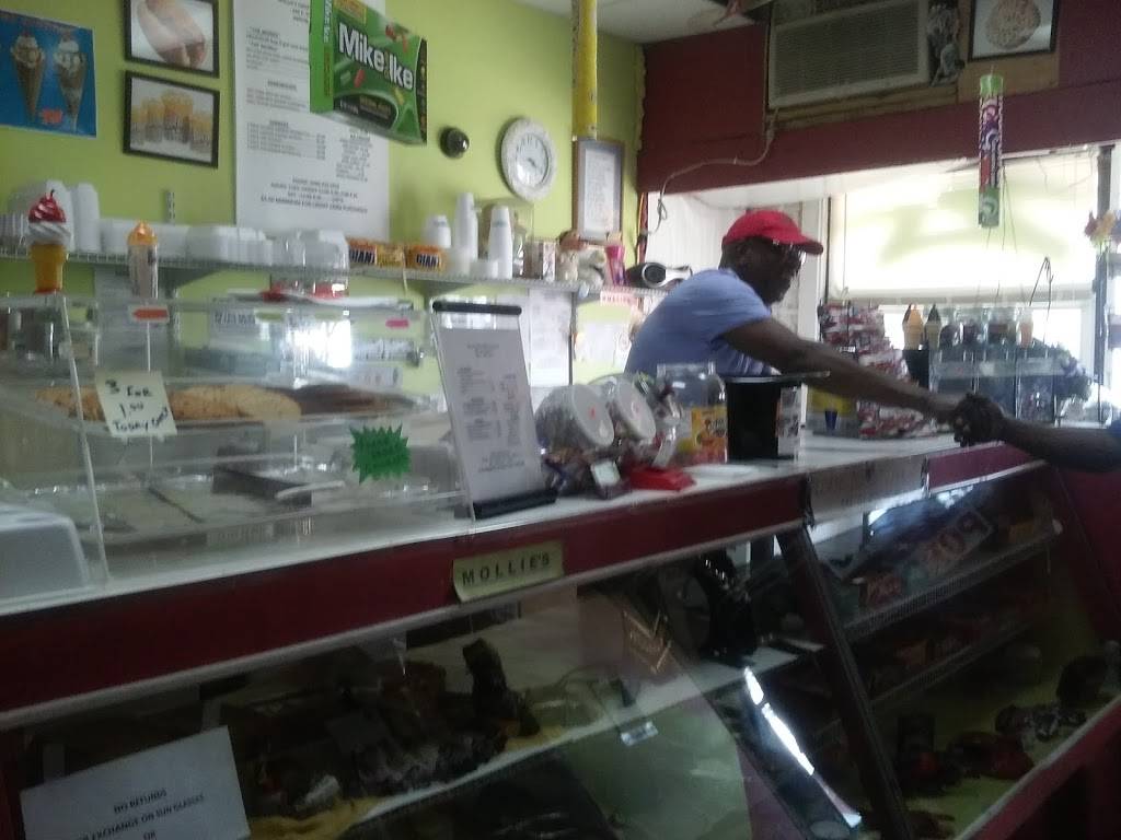 Mollies Sweet Treats N things | restaurant | 6821650, Akron, OH 44311, USA | 3302521919 OR +1 330-252-1919