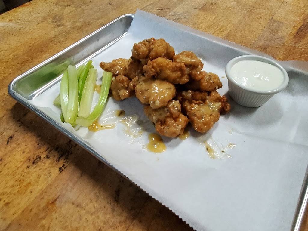 Peckville bar and burger | restaurant | 978 Main St, Peckville, PA 18452, USA | 5704454426 OR +1 570-445-4426