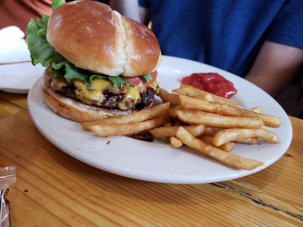 Joes Friendly Tavern | restaurant | 11015 W Front St, Empire, MI 49630, USA | 2313265506 OR +1 231-326-5506