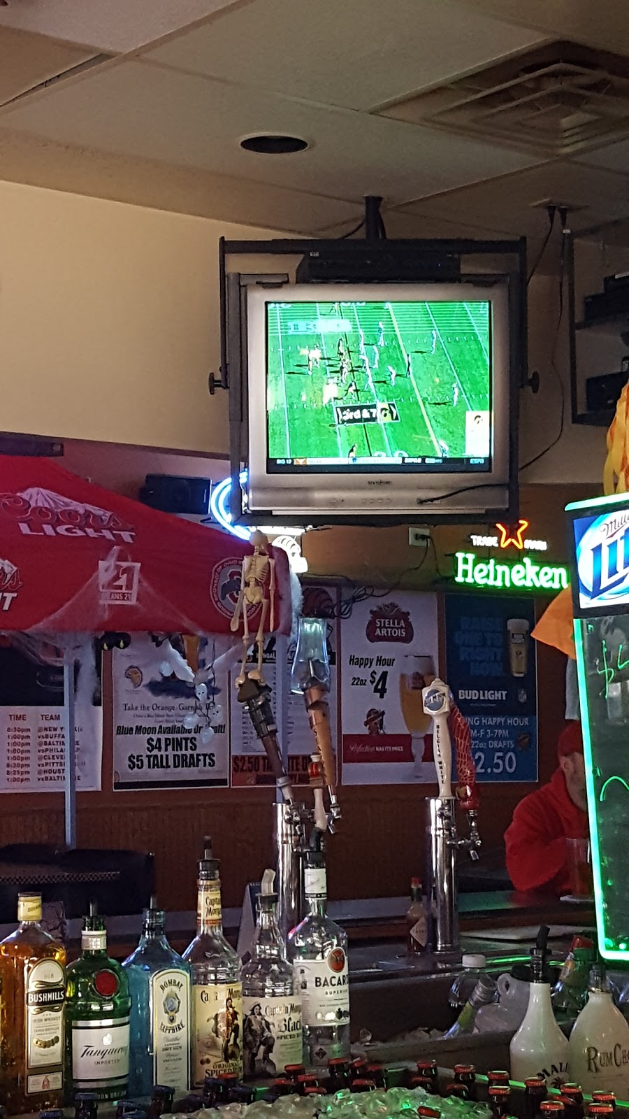 Cold Beer & Cheeseburgers | restaurant | 1060 Patterson Rd, Dayton, OH 45420, USA | 9372537383 OR +1 937-253-7383