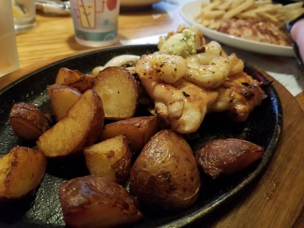Applebees Grill + Bar | restaurant | 1126 Green Acres Mall, Valley Stream, NY 11581, USA | 5168727200 OR +1 516-872-7200