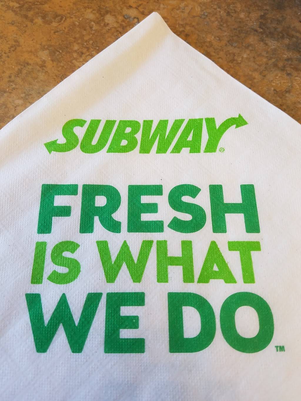 Subway | restaurant | 36150 Ford Rd, Westland, MI 48185, USA | 7343260550 OR +1 734-326-0550